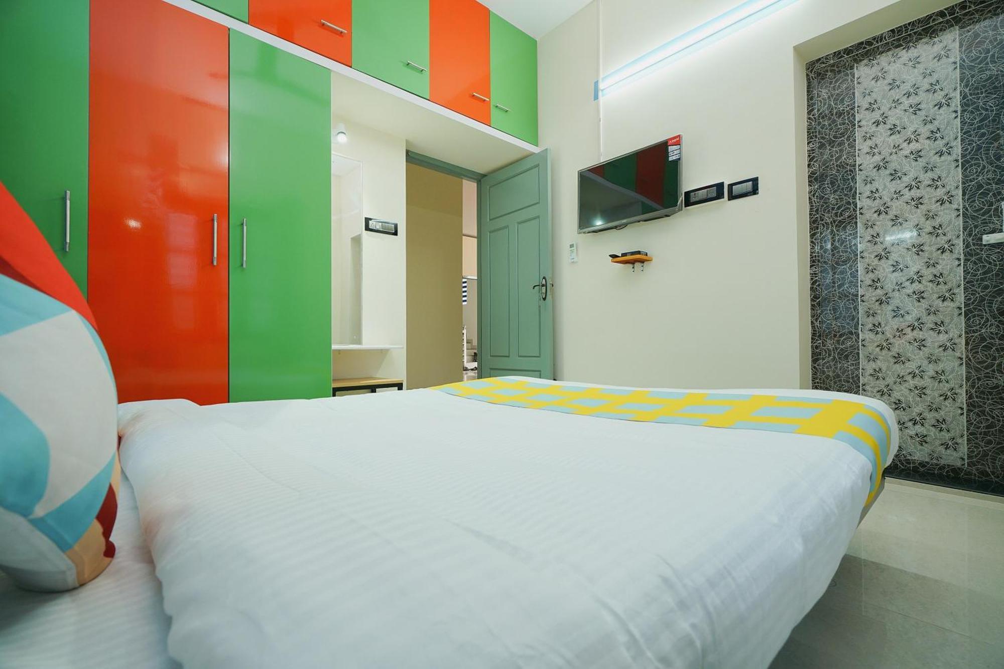 Hotel O Majestic Stays Kazhakuttam エクステリア 写真