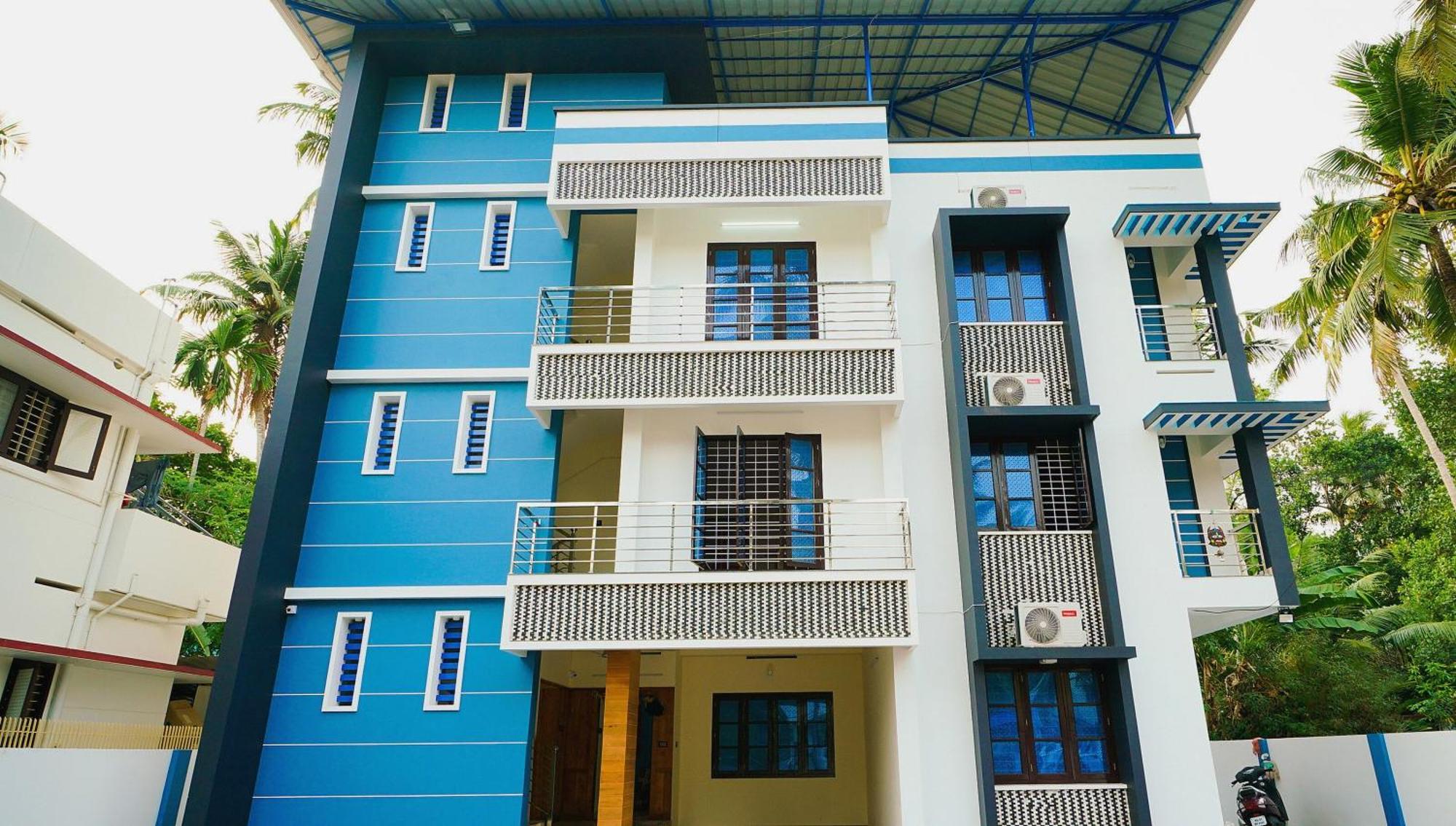 Hotel O Majestic Stays Kazhakuttam エクステリア 写真